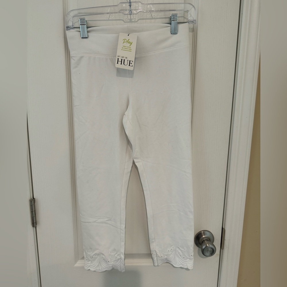 HUE White Capris